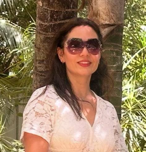 Professional portrait of Zahra Amiri